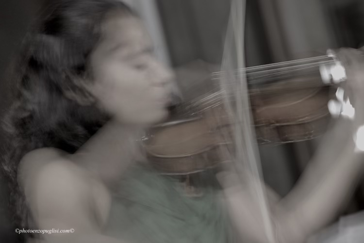 <p>Recital in Tuscany, Italy</p>

<p>Photo by Enzo Puglisi</p>